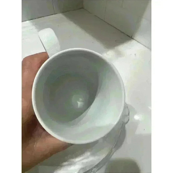 Pottery Barn White with Gold Wavy Lines Nile Mug Made in Japan - Picture 7 of 8